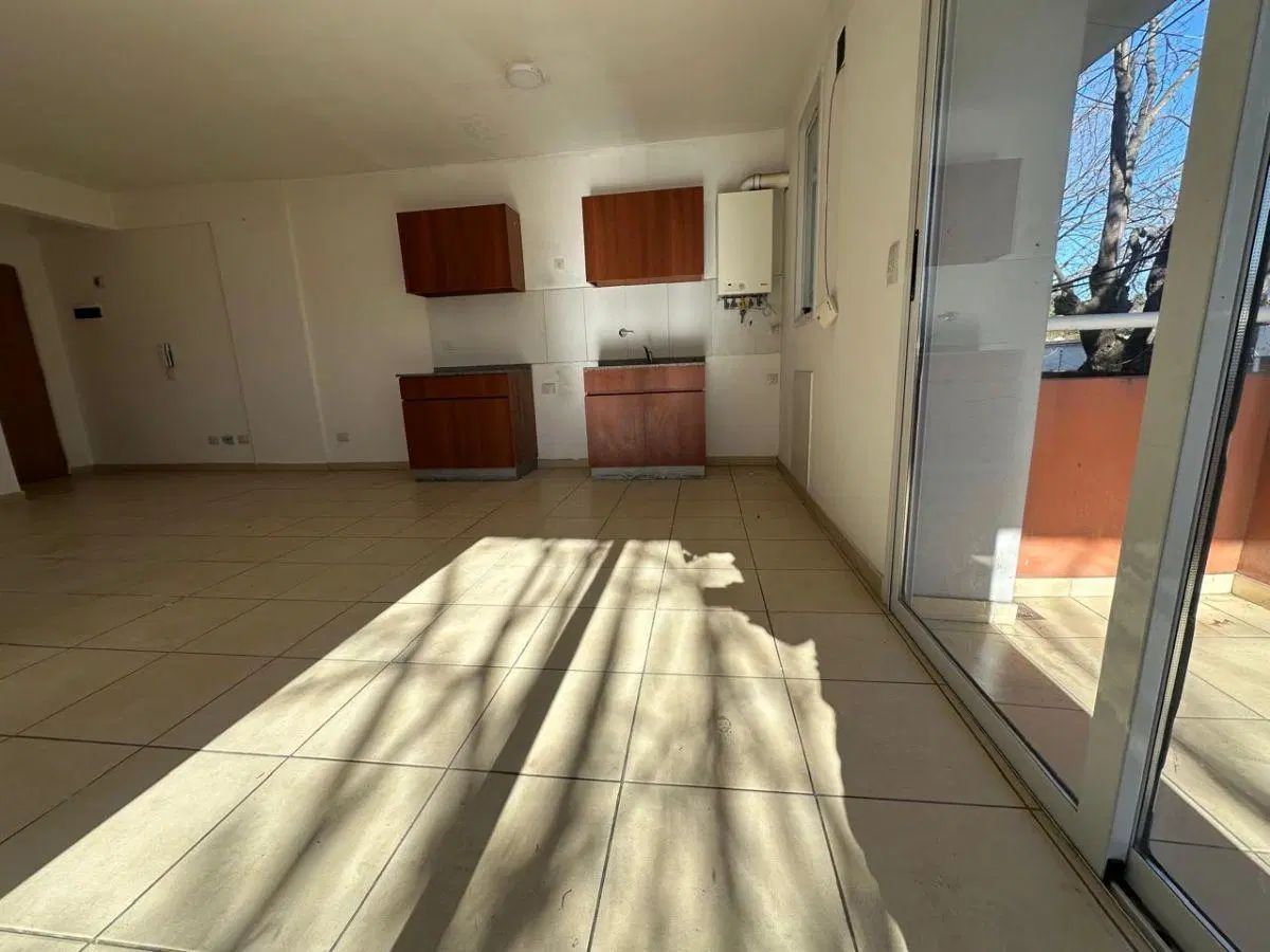 Departamento 2 Ambientes en Alquiler - Céntrico en Pleno Monte Grande 2