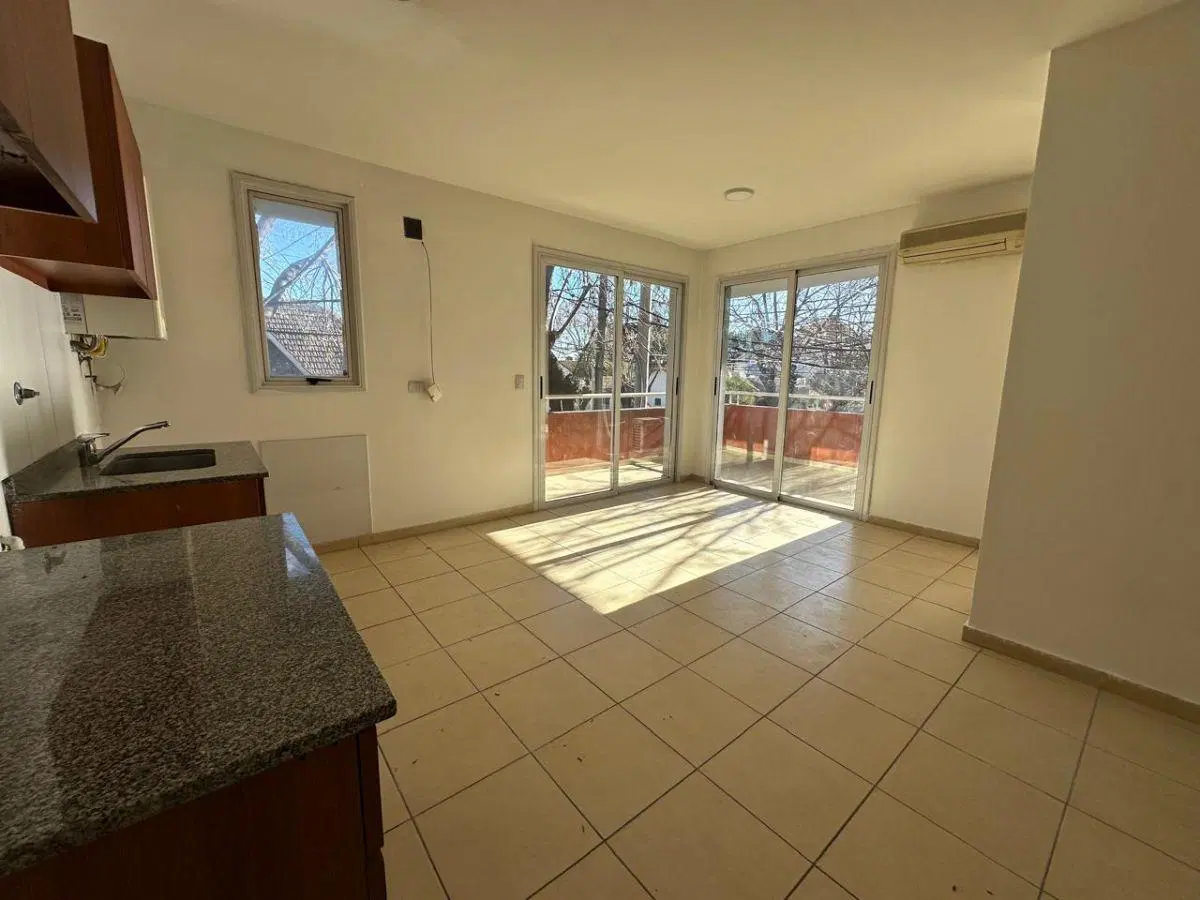 Departamento 2 Ambientes en Alquiler - Céntrico en Pleno Monte Grande 3