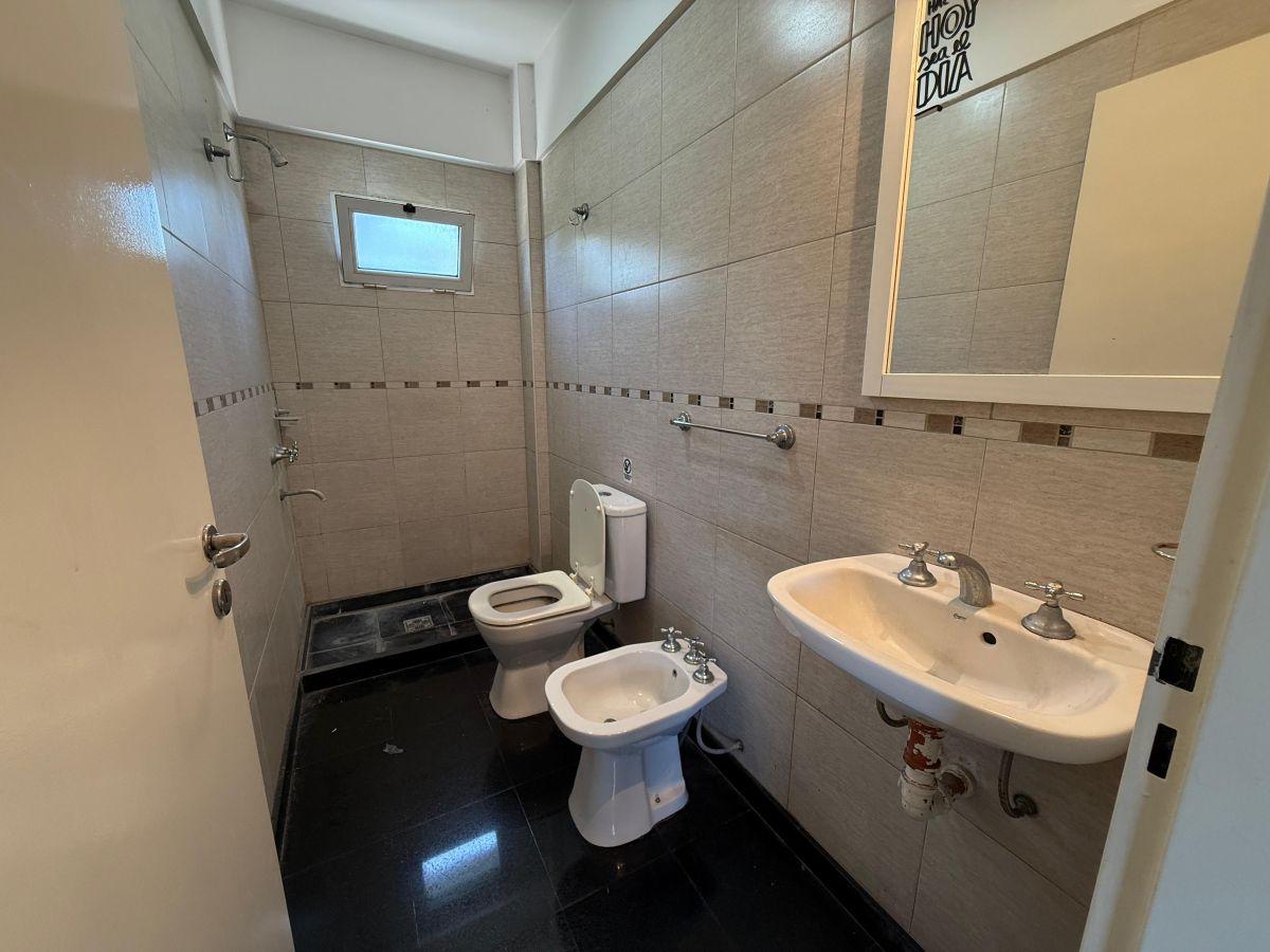 Foto de DEPARTAMENTO 2 AMBIENTES con COCHERA - ALQUILER MONTE GRANDE CENTRO, imagen 4