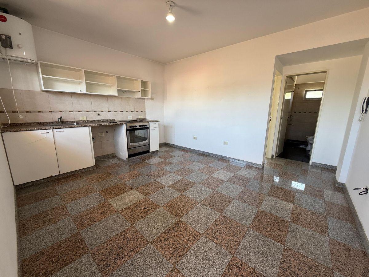 Foto de DEPARTAMENTO 2 AMBIENTES con COCHERA - ALQUILER MONTE GRANDE CENTRO, imagen 5