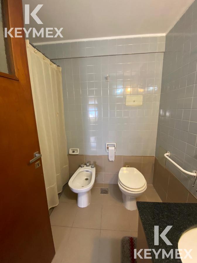 Departamento 3 Dorm. con Cochera en Venta La Plata 5