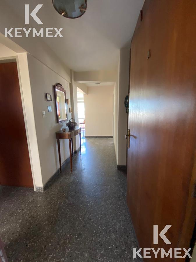 Departamento 3 Dorm. con Cochera en Venta La Plata 2