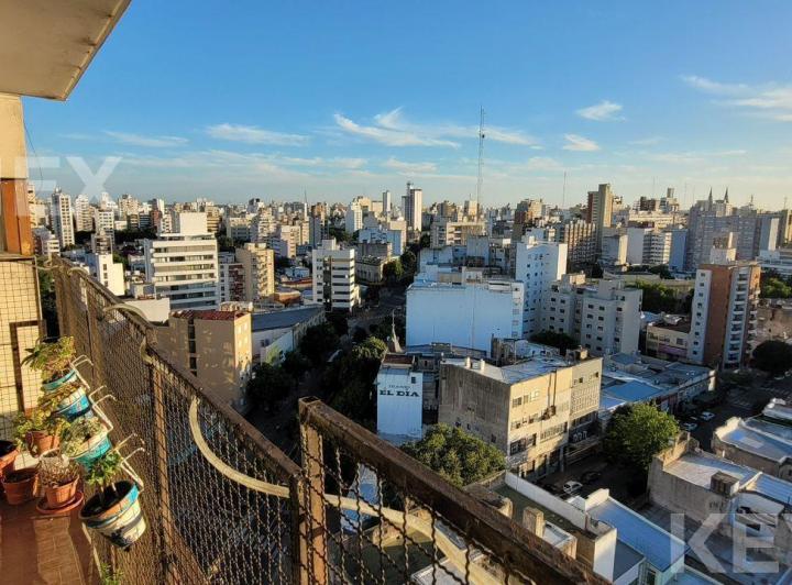 Departamento de 2 dormitorios en venta, La Plata 2