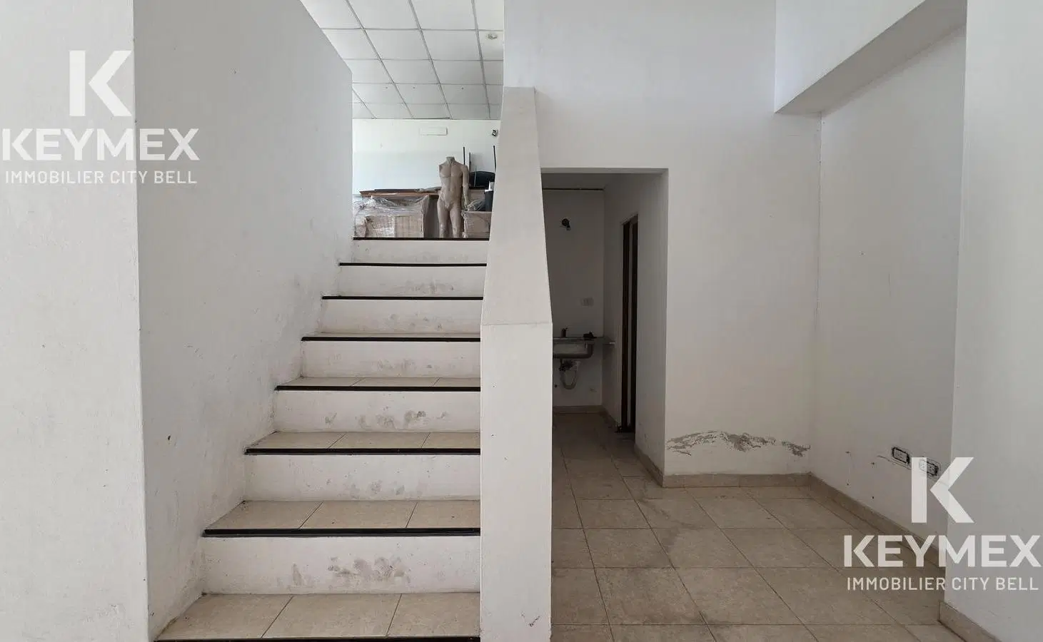 VENTA OFICINA PLANTA ALTA GONNET 3