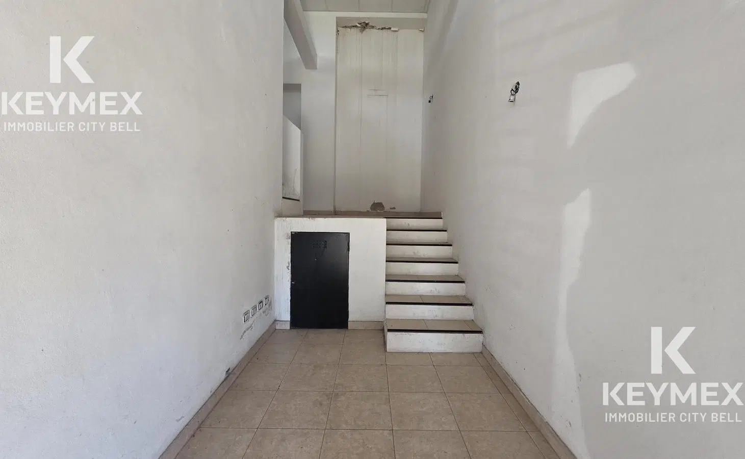 VENTA OFICINA PLANTA ALTA GONNET 5