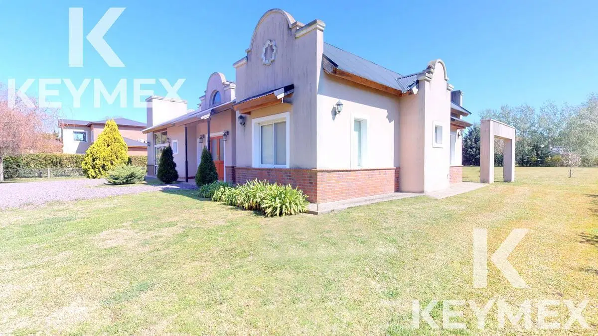 VENTA DE CASA DE 2 DORMITORIOS EN CAMPOS DE ROCA 4