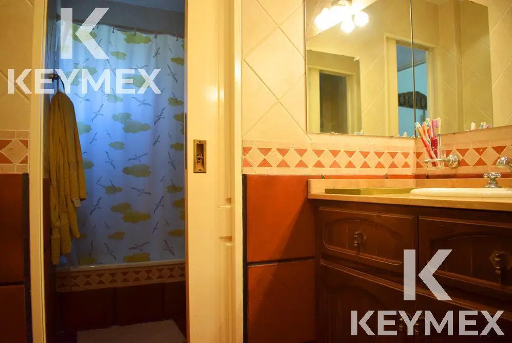 VENTA DE CASA DE 3 DORMITORIOS EN CAMPOS DE ROCA 8