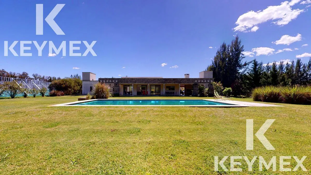 VENTA CASA CAMPOS DE ROCA 3 DORMITORIOS 2