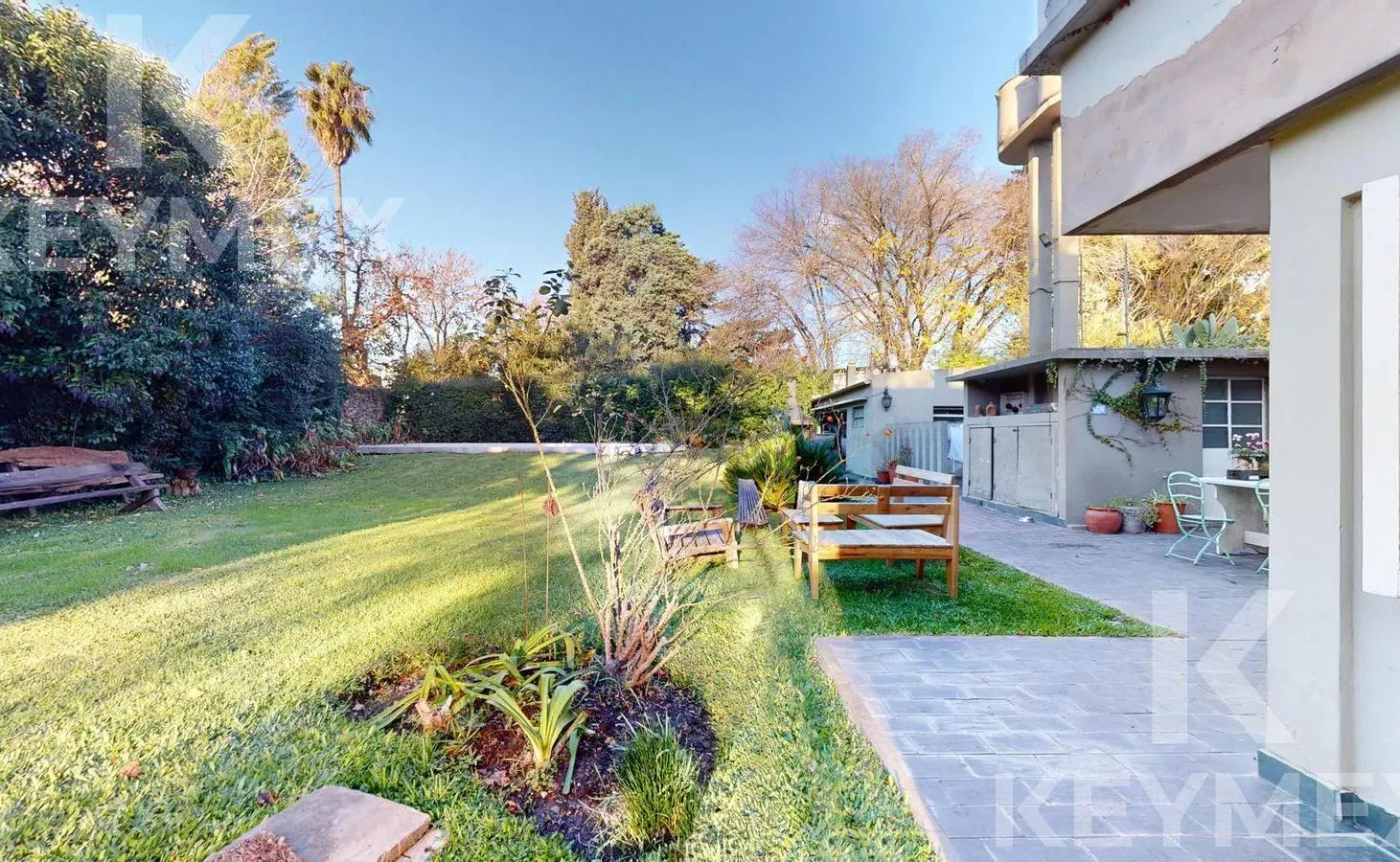 Casa de 4 dormitorios con pileta en venta en City Bell 5