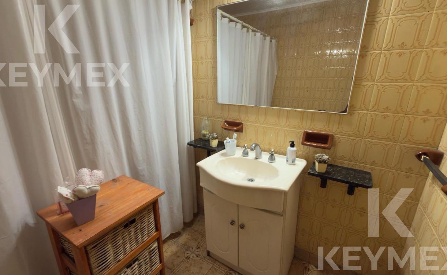 Foto de PH de 2 dormitorios en venta, La Plata, imagen 3