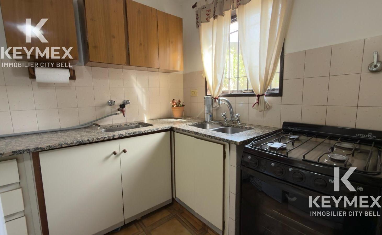 Foto de Departamento de 2 dormitorios con cochera y baulera en venta en La Plata, imagen 4
