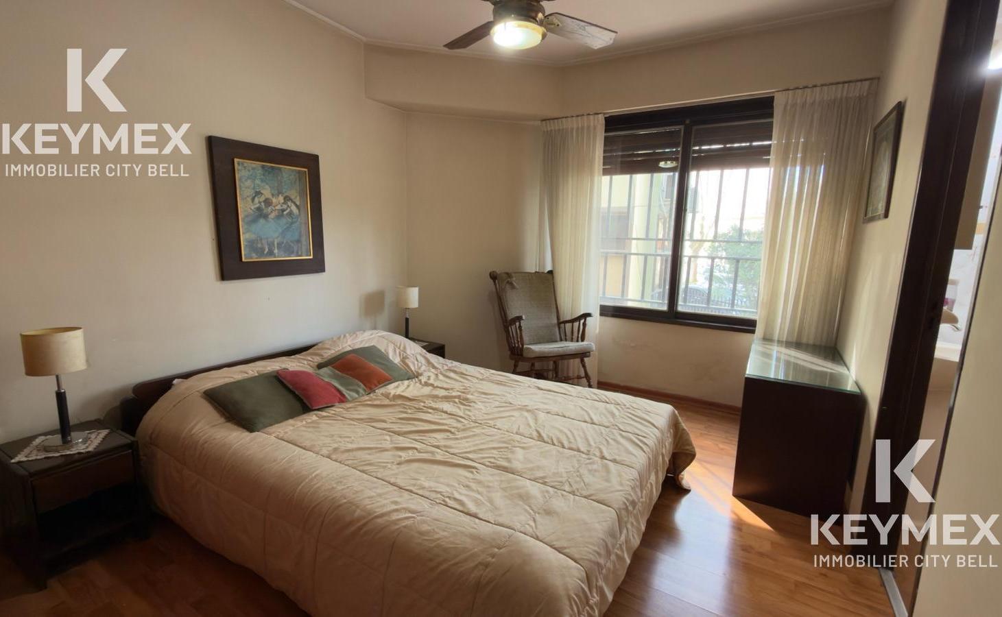 Foto de Departamento de 2 dormitorios con cochera y baulera en venta en La Plata, imagen 3