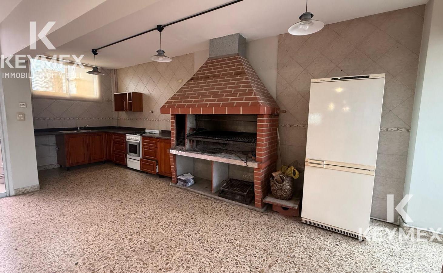 Foto de Departamento 2 dormitorios con cochera y parrilla en ALQUILER en LA, imagen 5