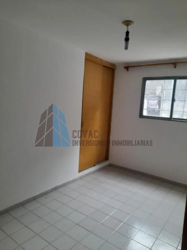 Departamento de 1 Dormitorio con Balcon - Bolivar 1200 2