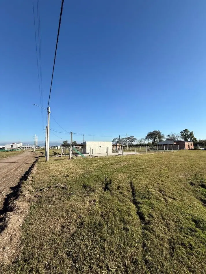 OPORTUNIDAD UNICA: Terreno de 300m² en Loma Alta - San Andres (Etapa 4) 2