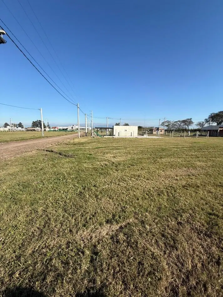 OPORTUNIDAD UNICA: Terreno de 300m² en Loma Alta - San Andres (Etapa 4) 4