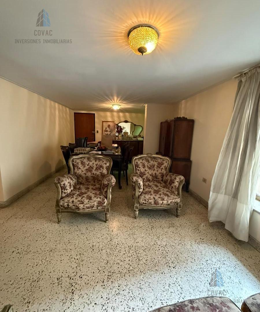 Foto de SEMIPISO DE 3 DORMITORIOS CON PATIO Y 2 COCHERAS – EDIFICIO LIBERTADOR, imagen 2