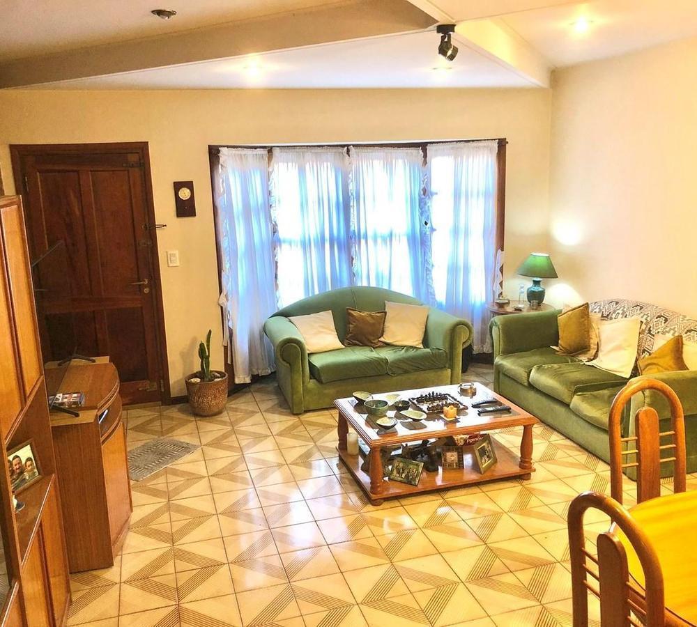 Venta Casa Bernal Cuatro Ambientes Cochera Patio 1