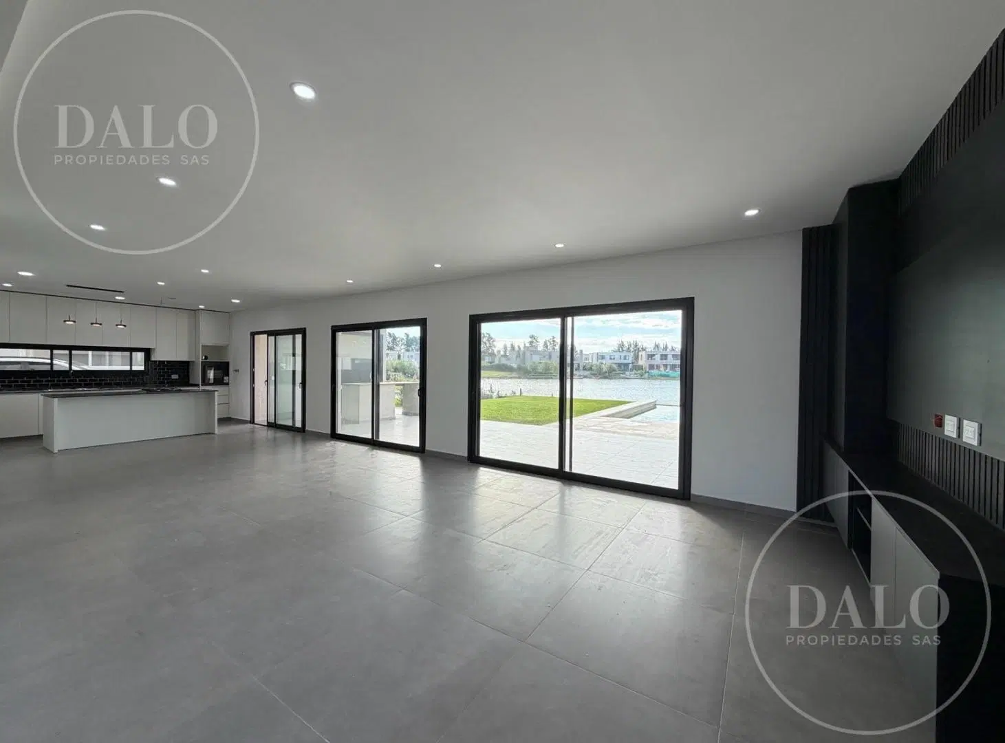 Casa en venta a estrenar 5 ambientes,pileta ,vista al lago 5