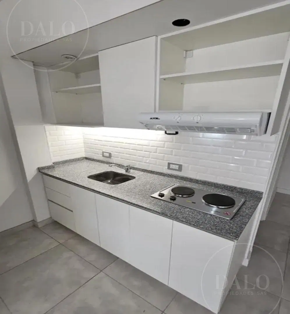 Hermoso Departamento Monoambiente Super Luminoso Reciclado a Nuevo 3