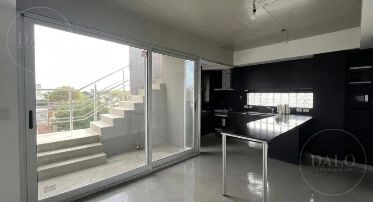 Venta Departamento 3 ambientes(COCH. TERRAZA PROPIA) en Florida 2