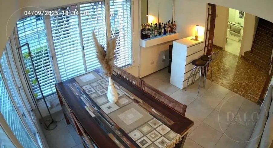 Casa 5 ambientes con dependencia en venta en San Isidro 4