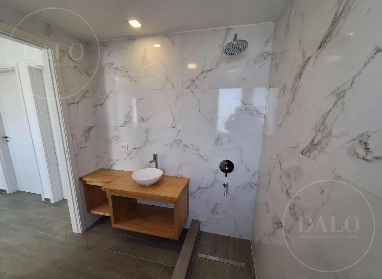 Casa 5 ambientes con Pileta en Venta Area 8 San Sebastian 3