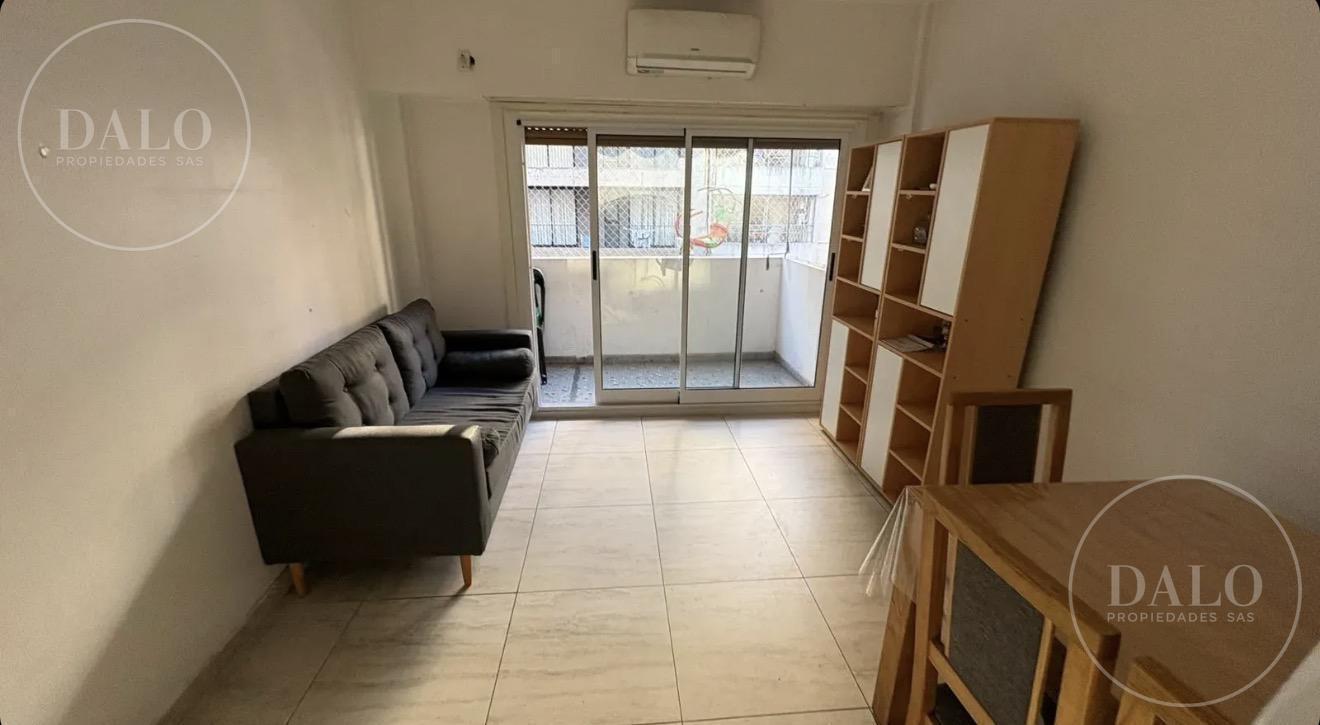 Foto de Departamento 3 ambientes muy Luminoso con Balcon en Villa Crespo, imagen 2