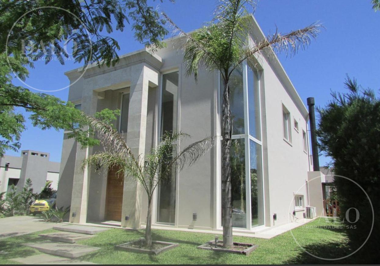 Foto de Venta Casa en Barrio Los Lagos Nordelta, imagen 3
