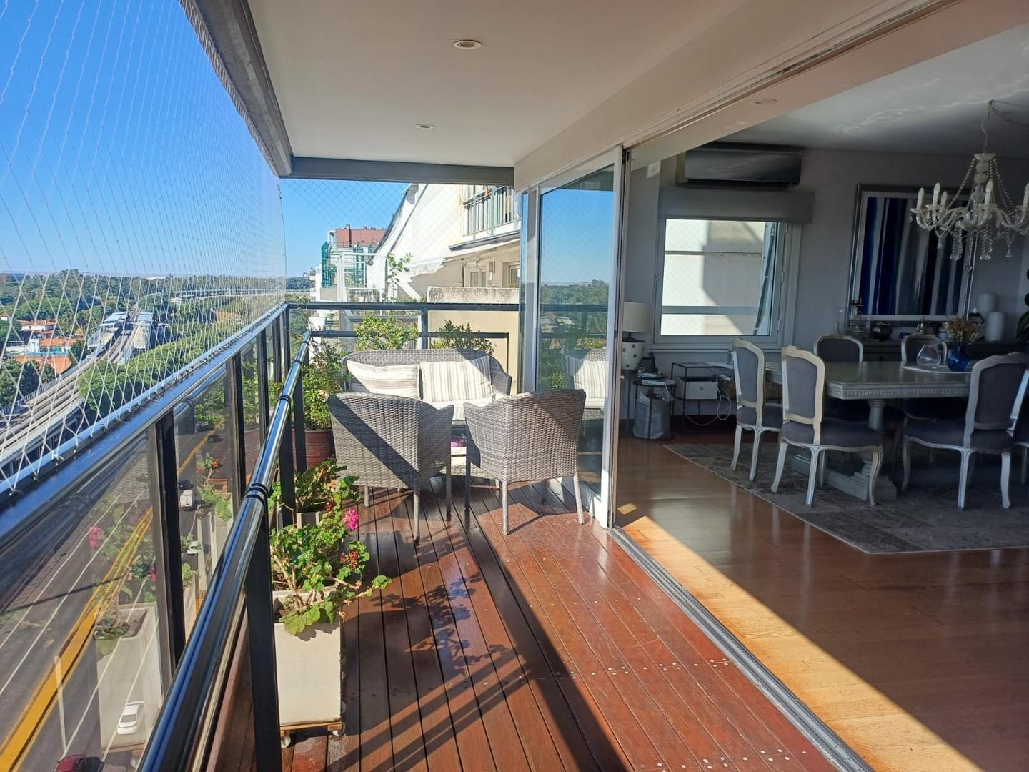 Foto de AV LIBERTADOR, 4 DORM, VISTA RÍO , COCHERA DOBLE VIG 24HS, imagen 5