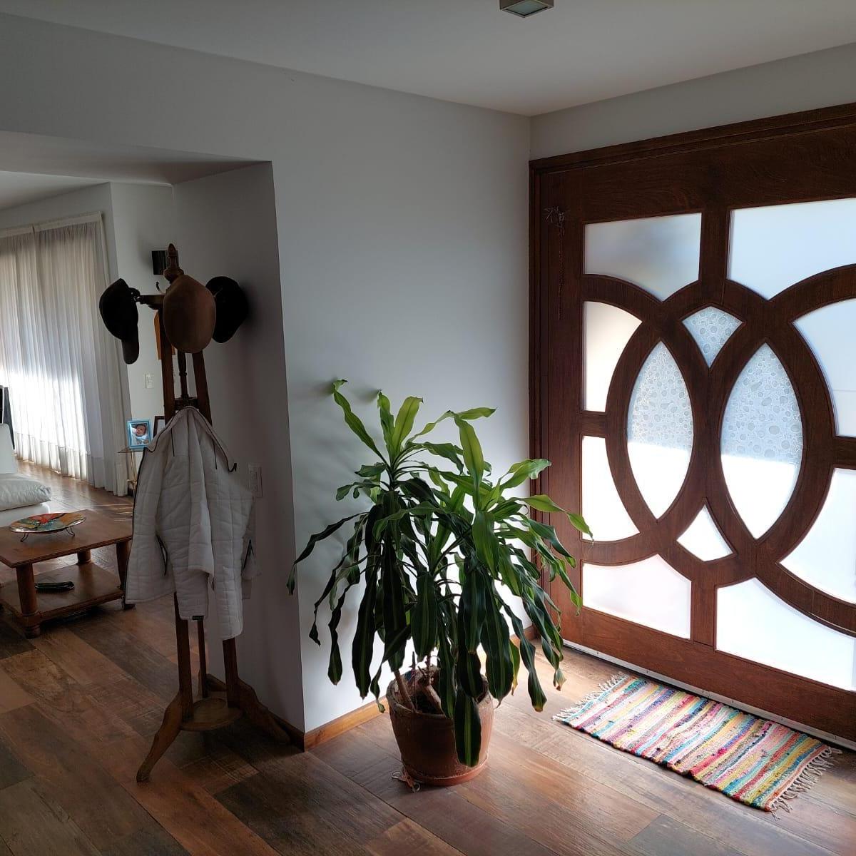 Cl/inmobiliaria Vende Casa Moderna en Barrio Dalvian 2
