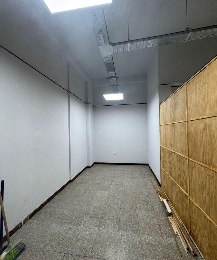 Foto de CLL/INMOBILIARIA ALQUILA OFICINA CON CUATRO DESACOS EN GALERIA BAMAC, imagen 4