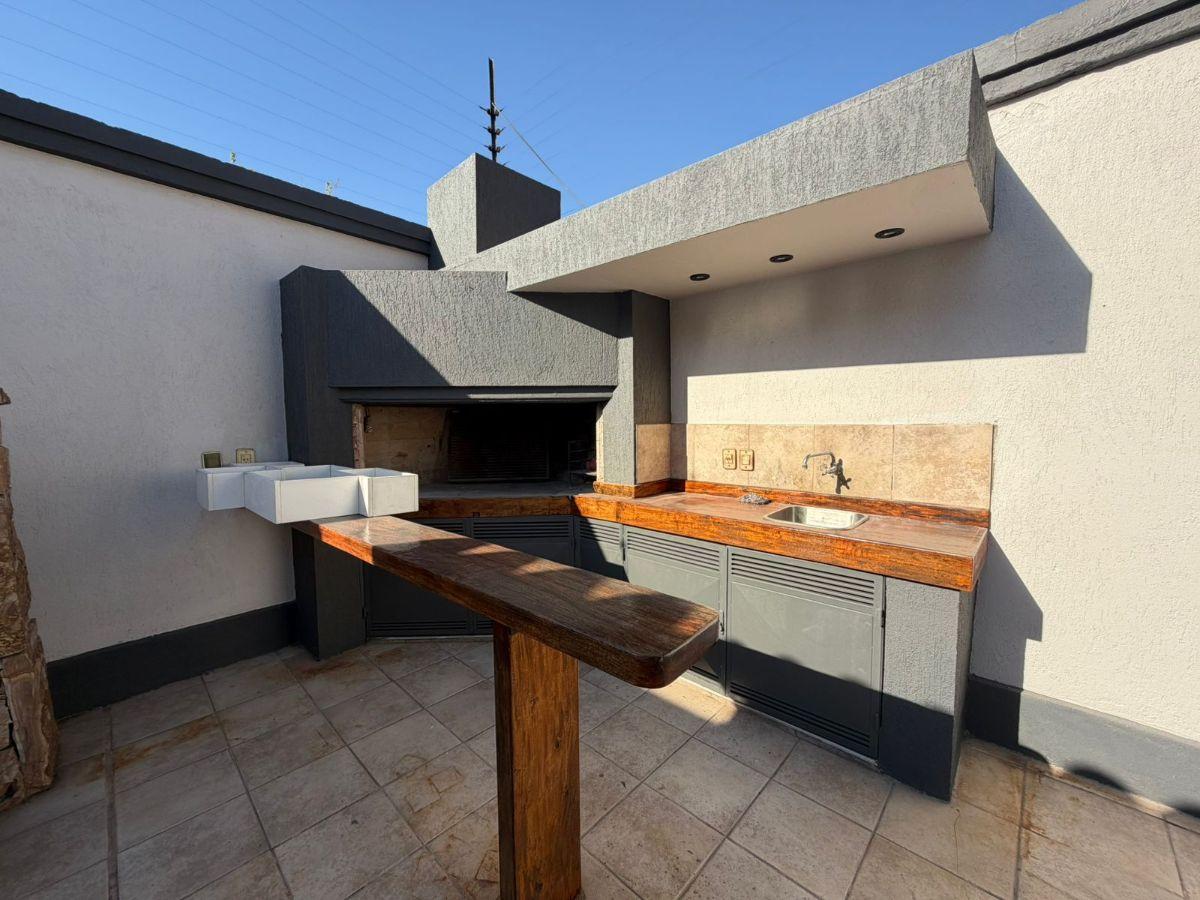 Foto de CL/INMOBILIARIA VENDE CASA EN EL CORAZON DE DORREGO, imagen 4