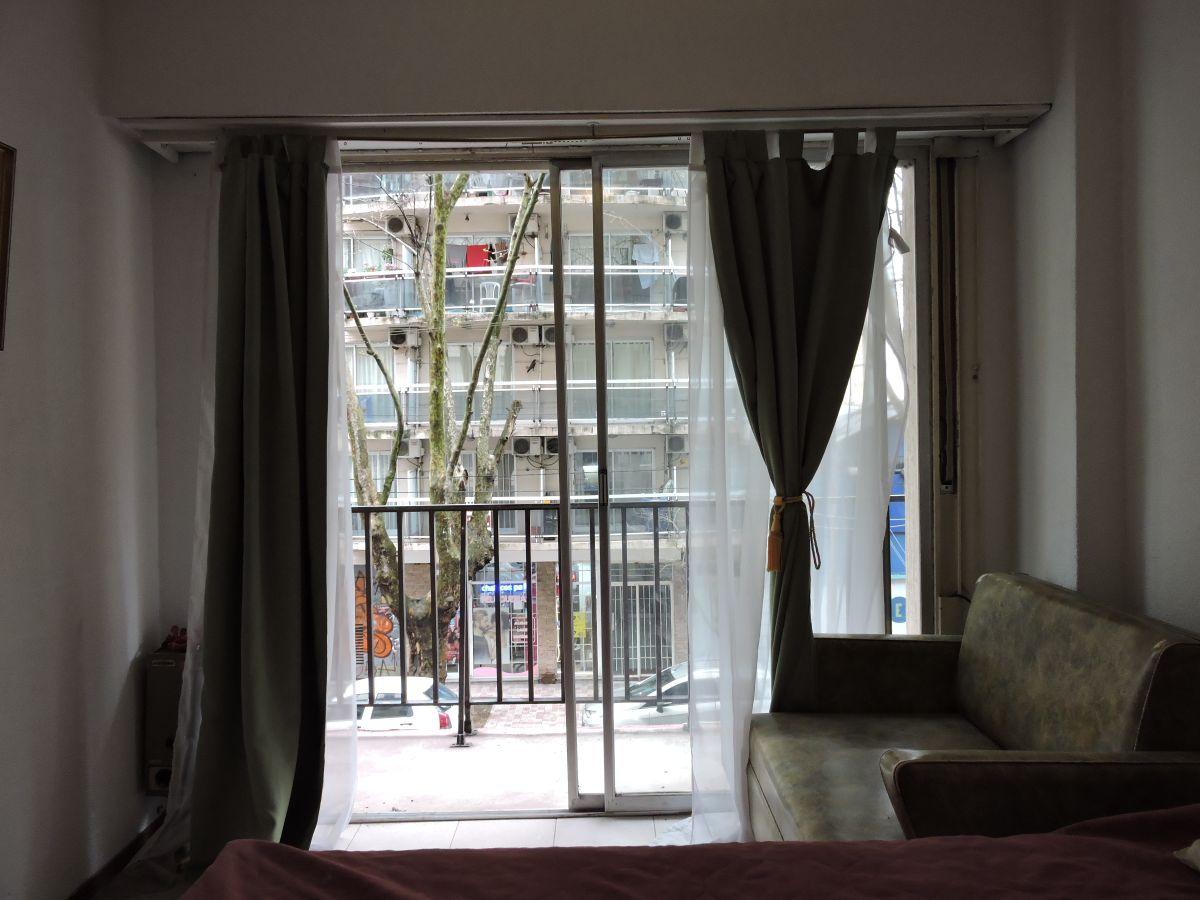 Foto de Venta Deparamento 2 amb con balcon al frente - Plaza colon, imagen 1