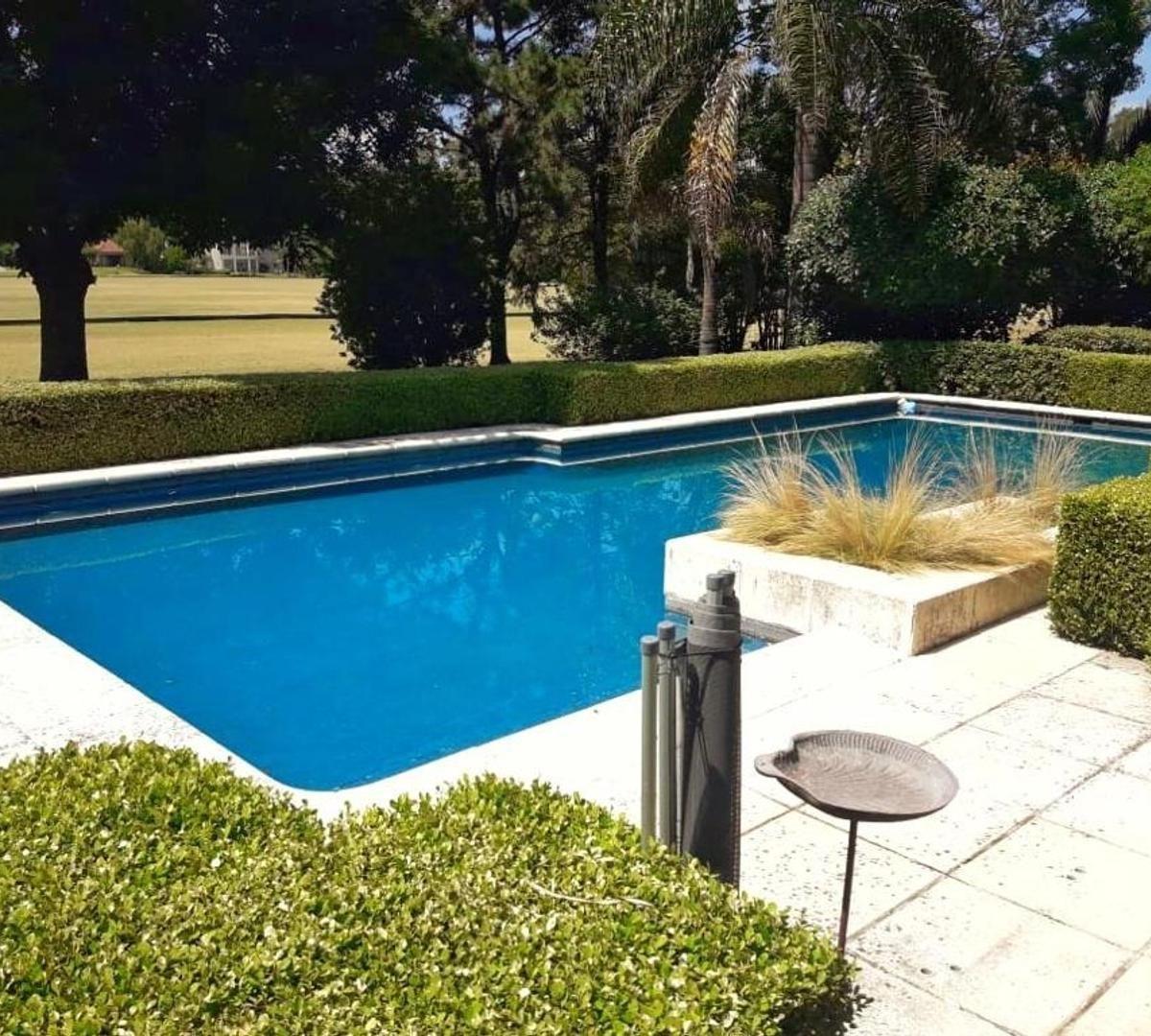 Excelente Casa Al Polo en Country San Diego! 5
