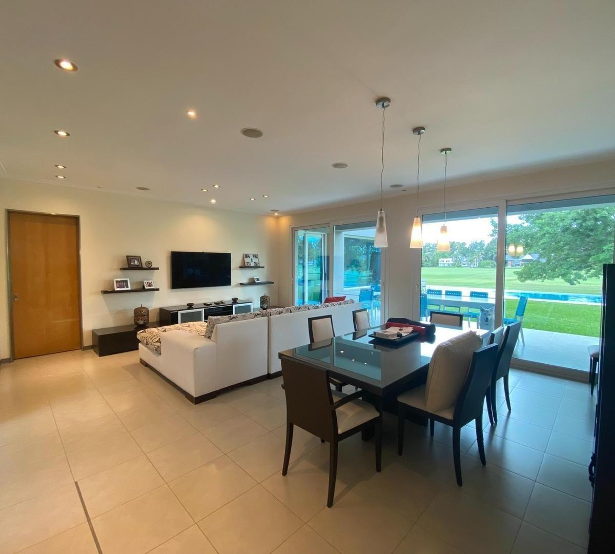 Casa en Venta en Country San Diego!