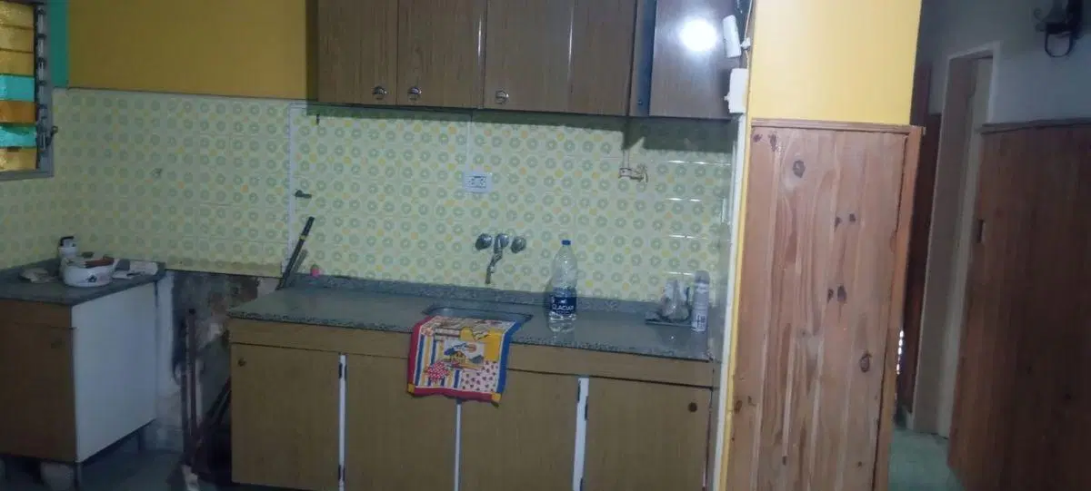 La Reja, casa estilo americana, en zona residencial 4