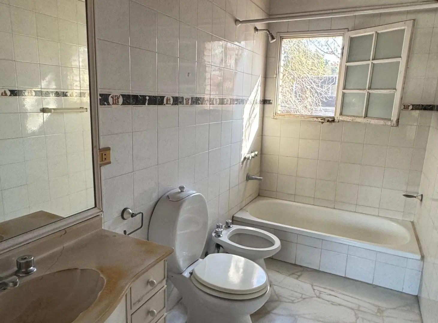 Chalet antiguo en zona cercana a espacio verde 6