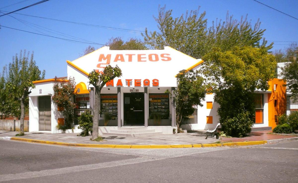 VENTA LOTE BALDIO MAR DEL TUYU 53 E/ 11 Y 12