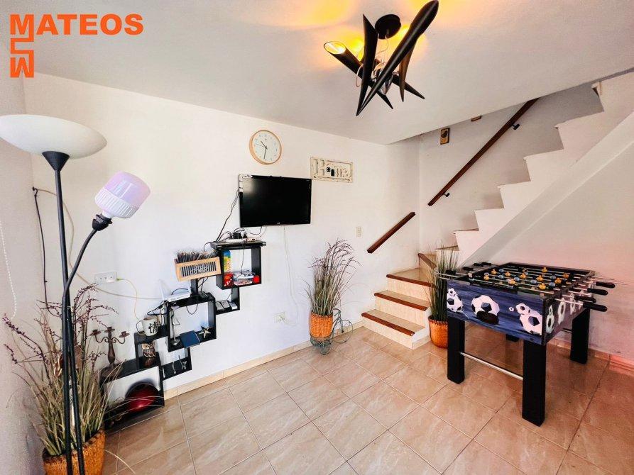 Venta Amplio Triplex en Mar del Tuyú 81 E/ 8 y 9 2