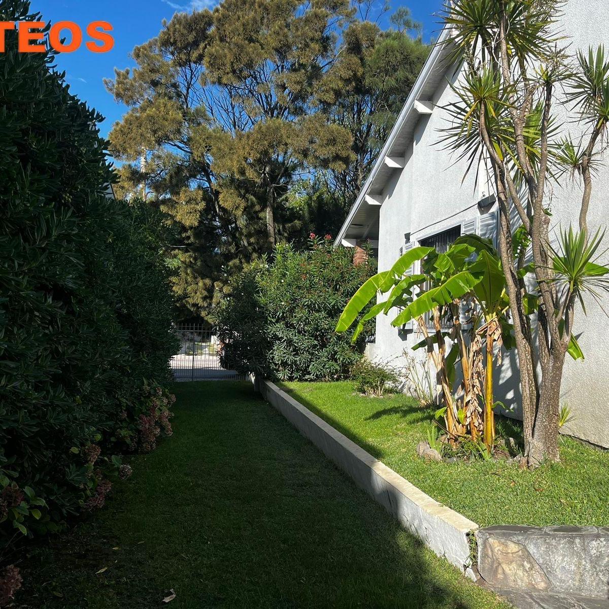 Chalet Independiente en Zona Centro Mar del Tuyu 2 N 6327 5