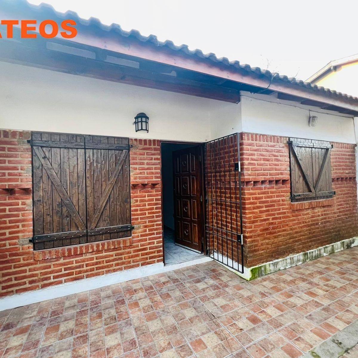 Venta Amplio Chalet Semi Independiente a 400 m del Mar - 72 N° 461 Uf: 6 3