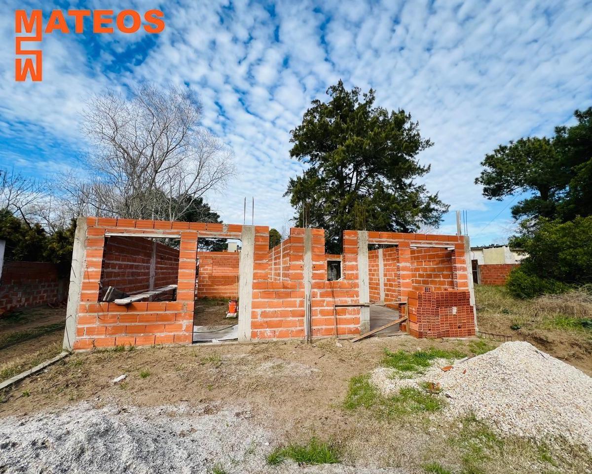 DUPLEX EN MAR DEL TUYU A 400 MTS DEL CENTRO