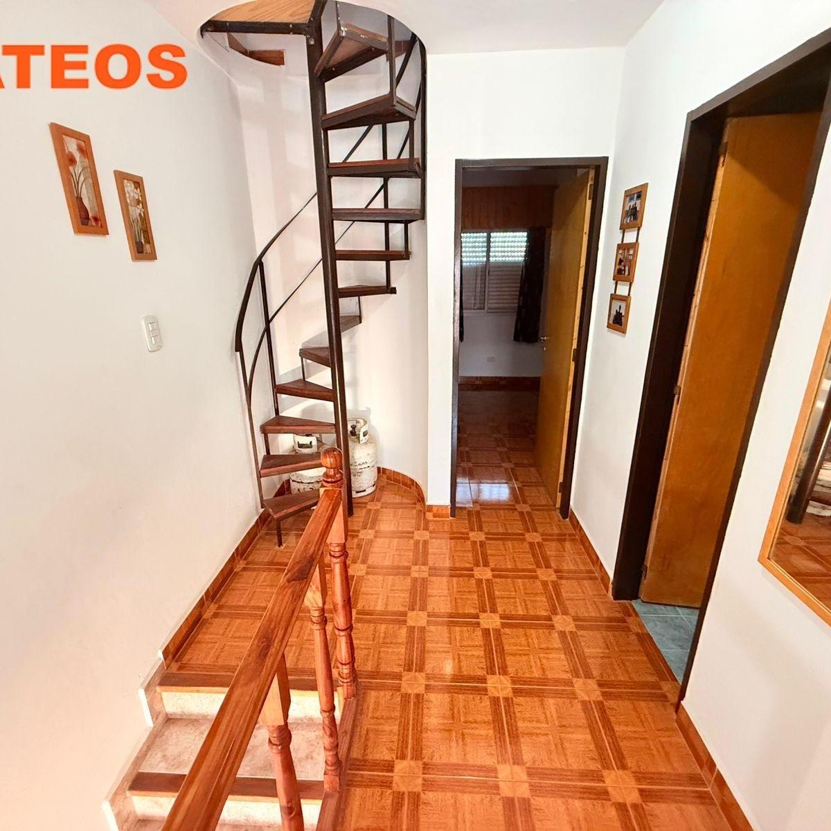 VENTA TRIPLEX EN VENTA A 250 MTS DEL MAR EN MAR DEL TUYU 57 E/ 2 Y 3