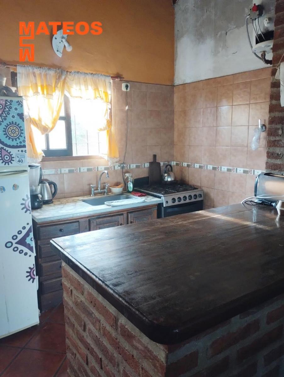Venta Amplia Casa Independiente en Mar del Tuyu 8 E/ 54 y 55 2
