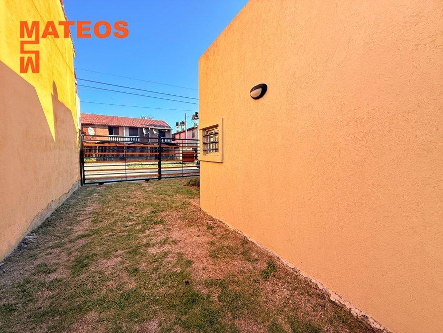 VENTA CASA INDEPENDIENTE A METROS DEL MAR EN MAR DEL TUYU 59 N° 95