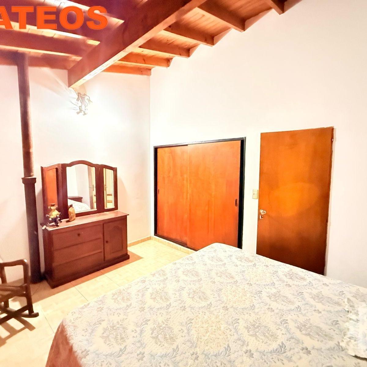 VENTA TRIPLEX AL FRENTE CON VISTA AL MAR DE 4 AMBIENTES