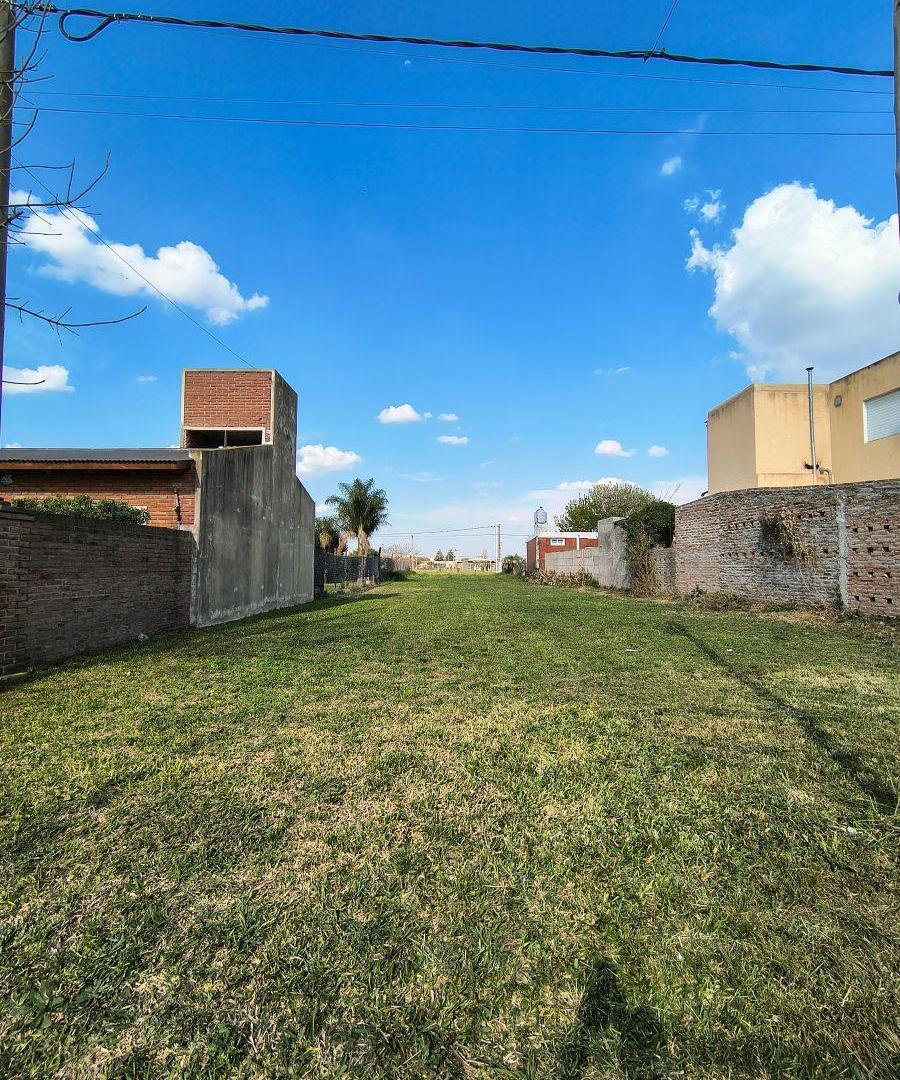 Foto de Terreno de 397 m² en venta en Acequias del Aire. Gas natural., imagen 2
