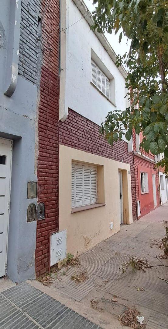IMPORTANTE INVERSION. Casa en venta en Villa Cabrera a metros de Av. Caraffa