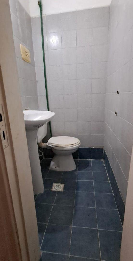 Foto de Inversión Casa apta a oficina tipo Duplex a metros de Av. Caraffa, imagen 3